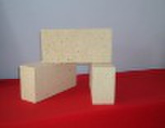 Refractory brick