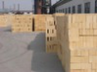 High alumina insulating brick