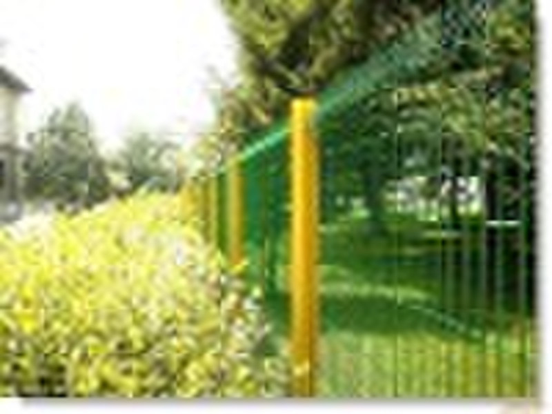 wire mesh fence