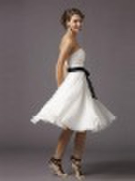 A-Line Strapless Knee-Length Sashes/Ribbons Chiffo