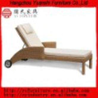 PE Folding wicker lounger