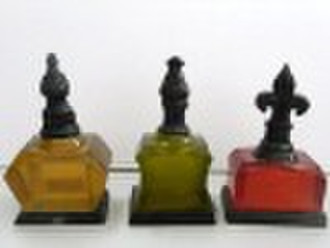 Perfume glass bottle with polyresin lid