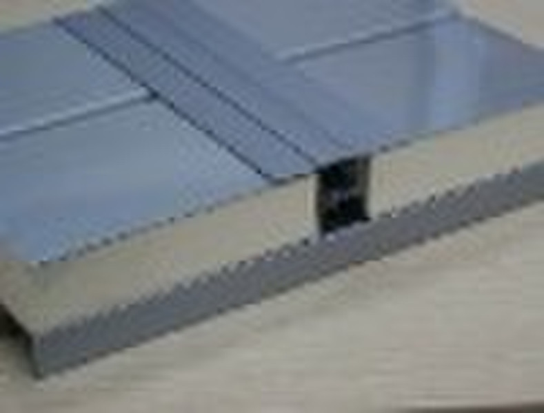 Polyurethane sandwich roof panel