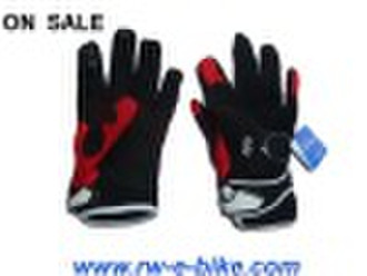 Sports glove for motorcycle driver