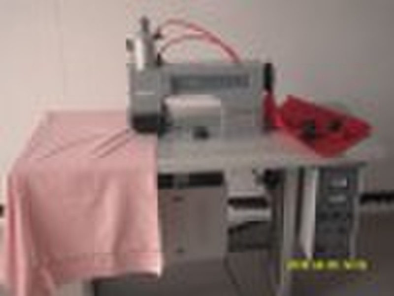 Ultrasonic sealing roller