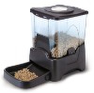 Automatic pet feeder