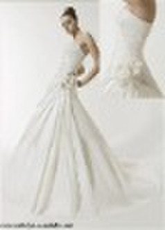 beautiful wedding dress