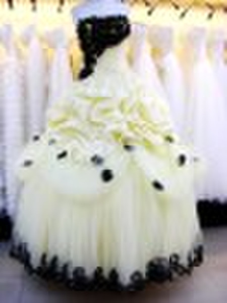 Elegant charm crepe manmade flower wedding gown