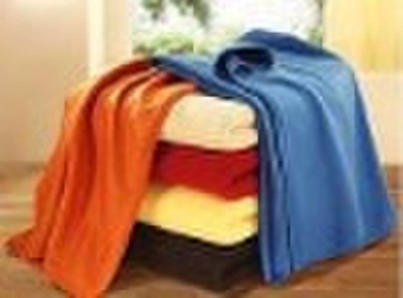 Polar fleece blanket with solid colour