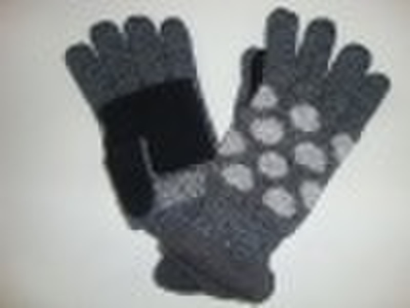 Back of the hand jacquard glove