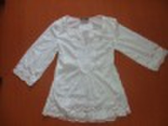 ladies'   fashion blouse with lace