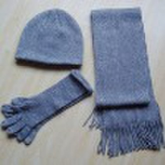 перчатки, шляпа, шарф, три комплекта