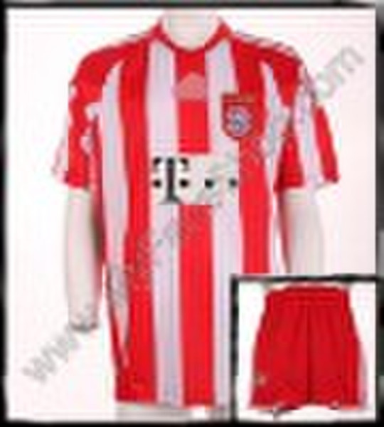 Wholesale 10-11 Bayern Home soccer kit