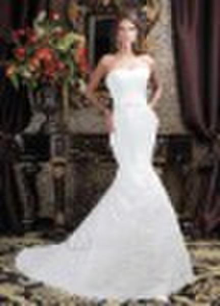 Elegant Strapless A-line Court Train Embroidered O