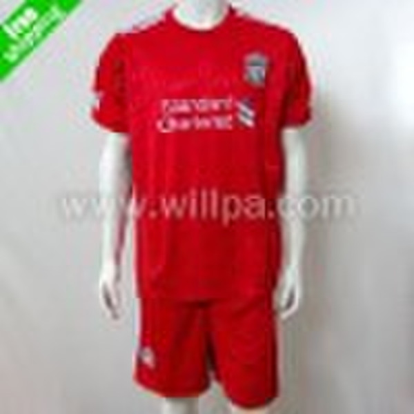 2010-2011 Liverpool Home Red Soccer Uniforms ( Emb