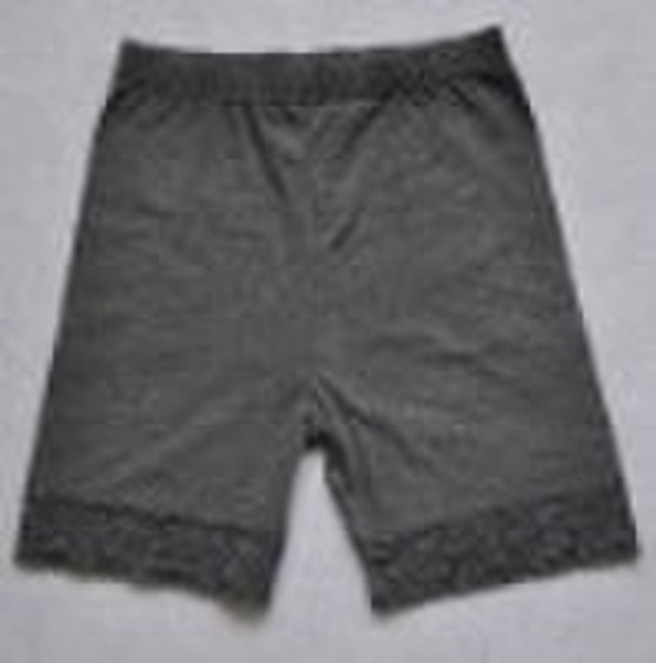 Elastic cotton shorts with guipure