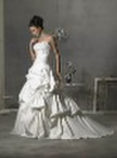 2011 designer A-line Wedding dress/Bridal gown Cus