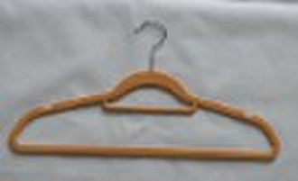 Suit hanger with shoulder pads and cascading hook