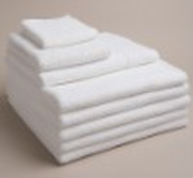 white  color hotel towel