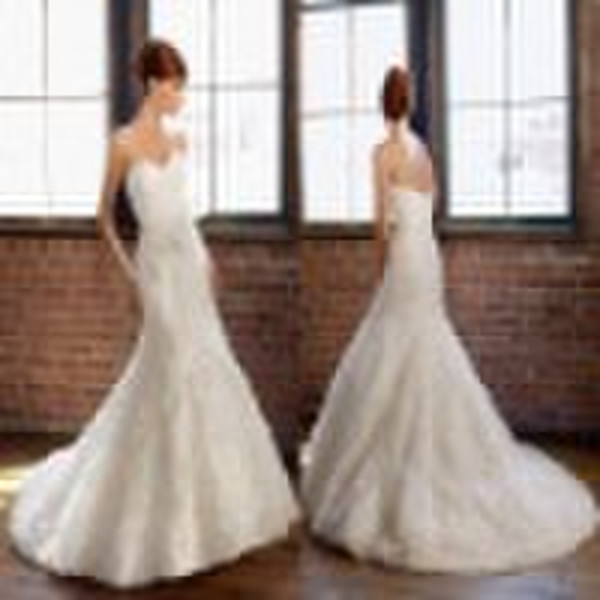 2011NEW Designer Simple Wedding Dress