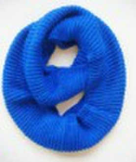 Fashion lady's knitted shawl