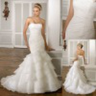 Elegant  Mermaid Strapless Beaded Wedding Dress HD