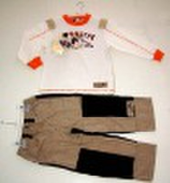 Boy's fashionable suit