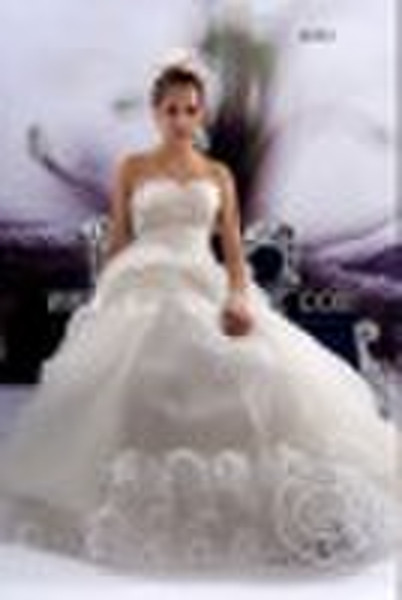 Beautiful ivory wedding dress