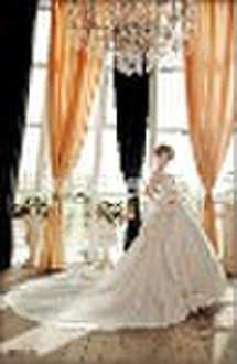 Gorgeous wedding gown with long train