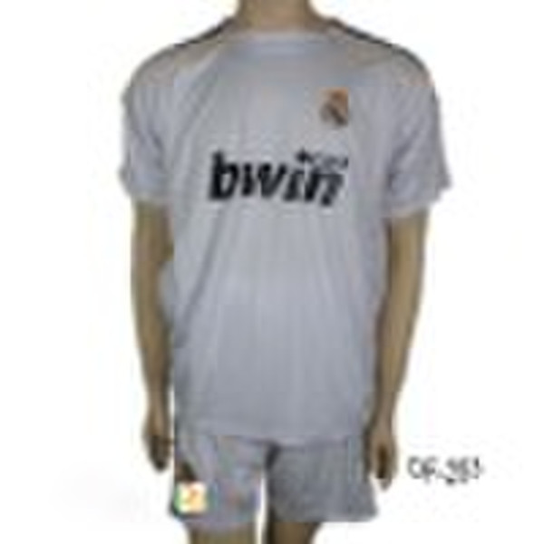 the latest  09-10 Real Madrid Home sport jersey
