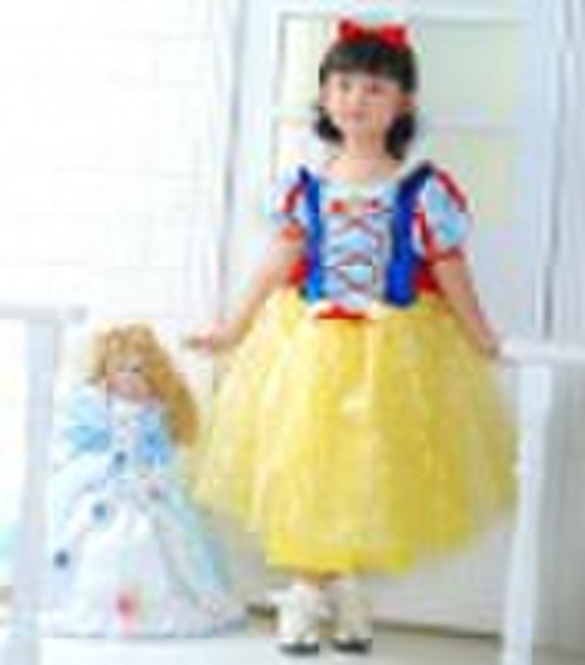Snow White Costume with Flowers