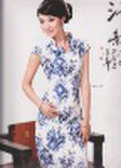 传统的中国cheongsam的裙子