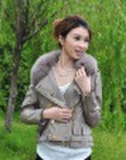 Woman leather jacket with fur collor