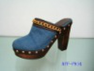 2011 NEW DESIGN WITH GOLD CHAIN  SINGLEBACK CLOGS