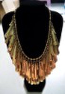 Fashion bib metal necklace