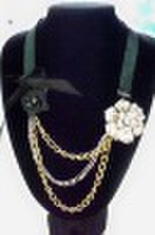 Ribbon chain flower necklace