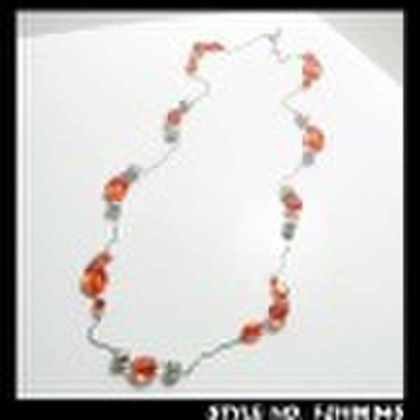 Red tone beads beaded necklace