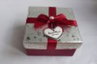 Decorative gift box