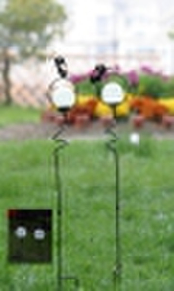 Set of 2 Garden Stakes With Glow-In-Dark Balls