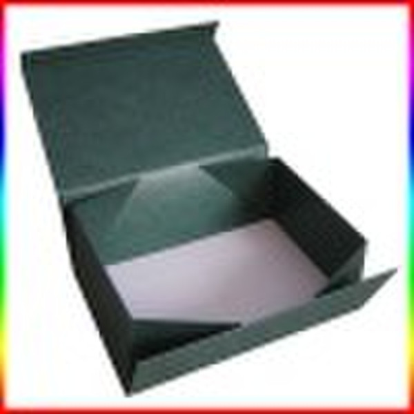 foldable paper box with magnet closure