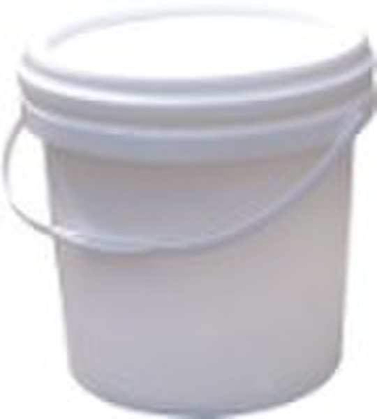 8L plastic pail with handle