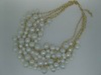 fashion pearl necklace