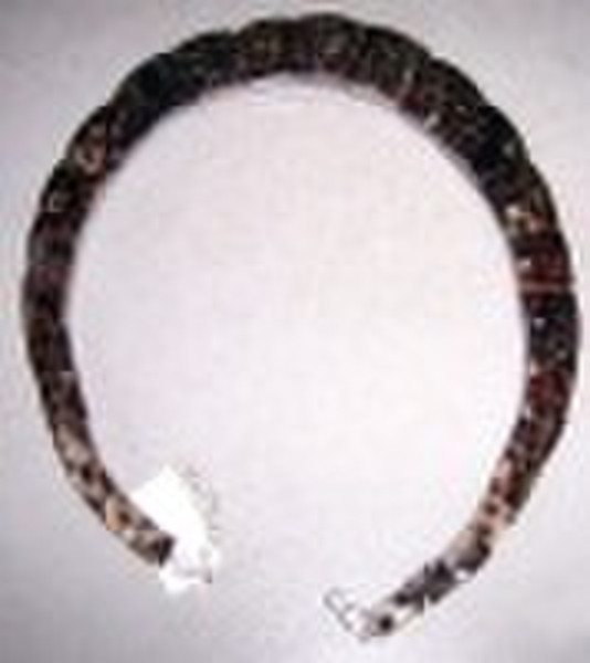 Dark tiger hair color shell necklace