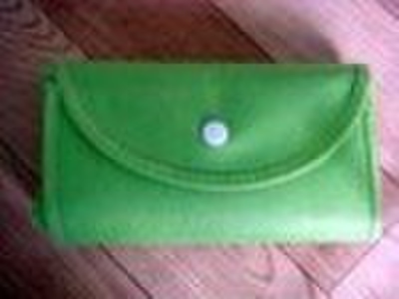 Nonwoven Purse