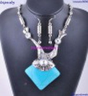 Tibet silver tone chunky resin jewelry necklace ea