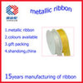 Metallic ribbon bows