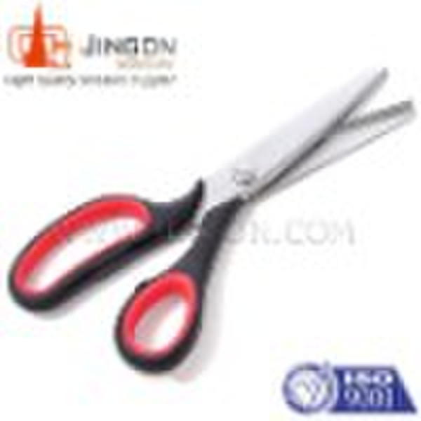 pinking scissors