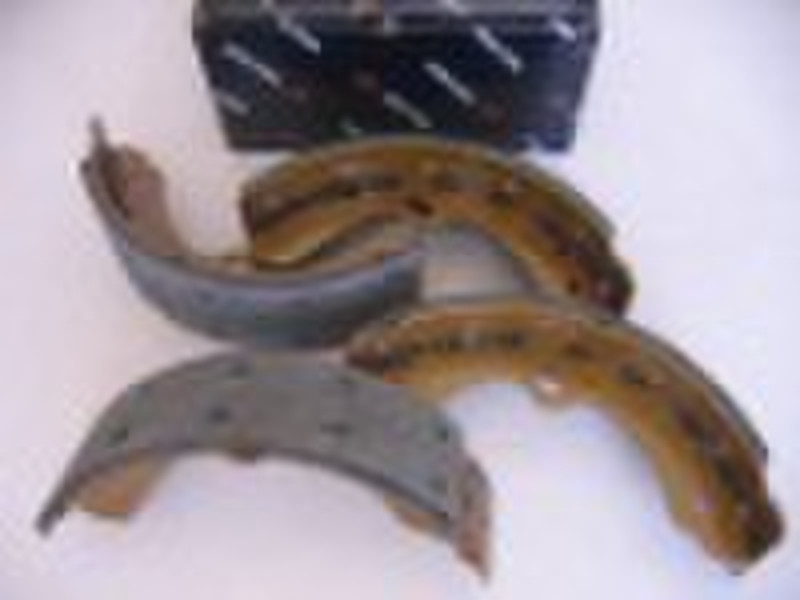 OE brake shoe for light truck