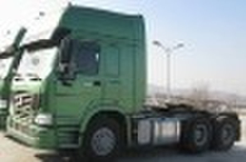 SINOTRUK HOWO拖拉机车