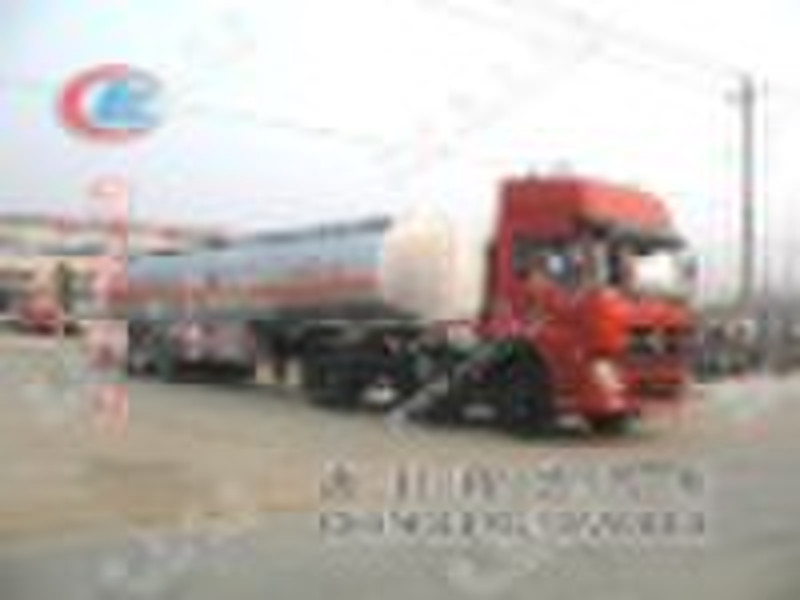 FUEL TANKER TRUCK